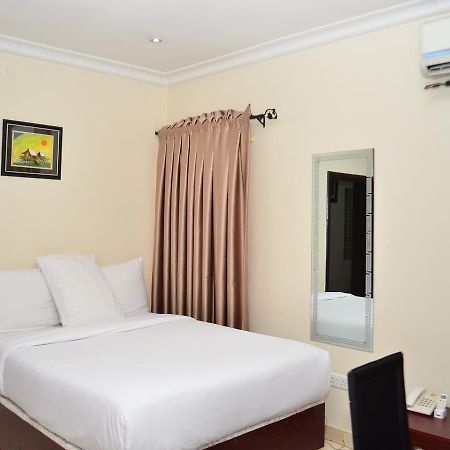 De Rigg Place - Alaka Estate, Surulere Lagos Zewnętrze zdjęcie